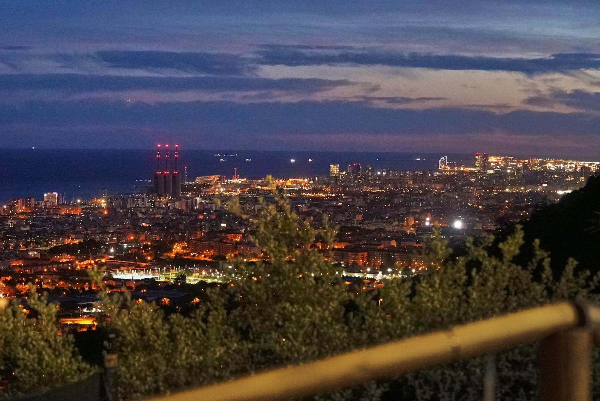 Aaa View Private Terrace Outdoor Heated Hot Tub Family Fun Villa Badalona Exteriör bild